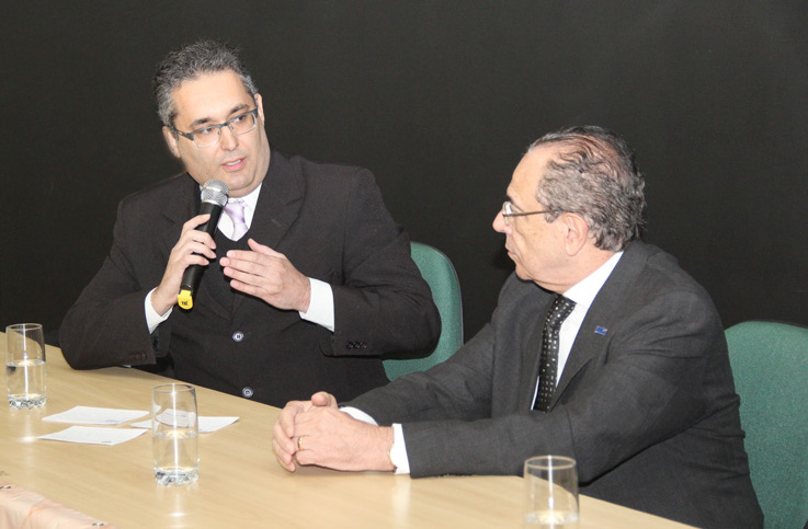 O prefeito de Itajubá foi representado no evento pelo Secretário Municipal de Finanças, Peter Luiz Pereira Rennó